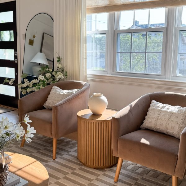 Photo from @meggieferrerhome handle, with 1 product.