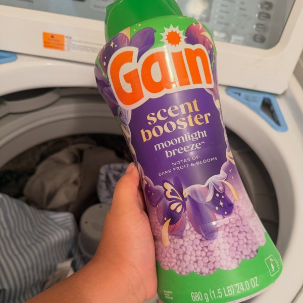 Photo from @soyminniee_ handle, with 1 product.
