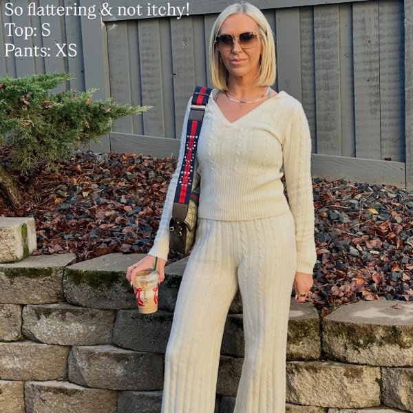 Photo from @lifeaslynds handle, with 2 products.