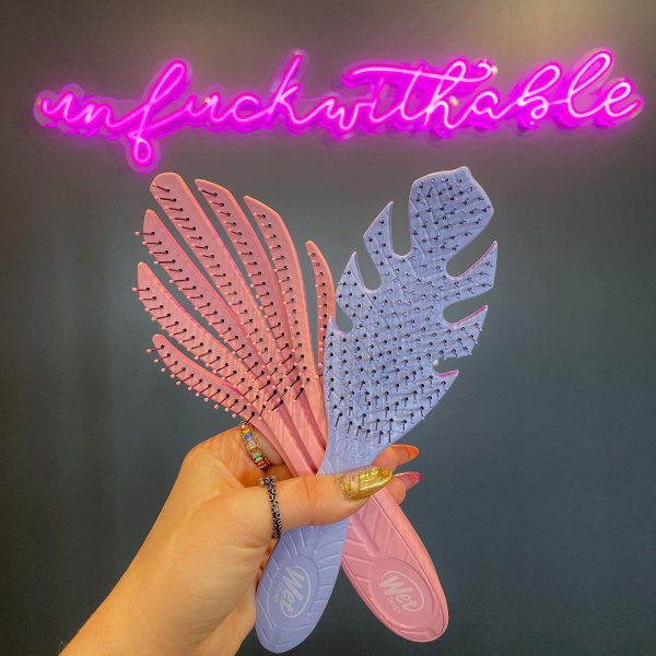 Photo from @jennakbrooks handle, with 2 products.