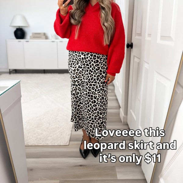 Photo from @caitlin.edmund handle, with 2 products.