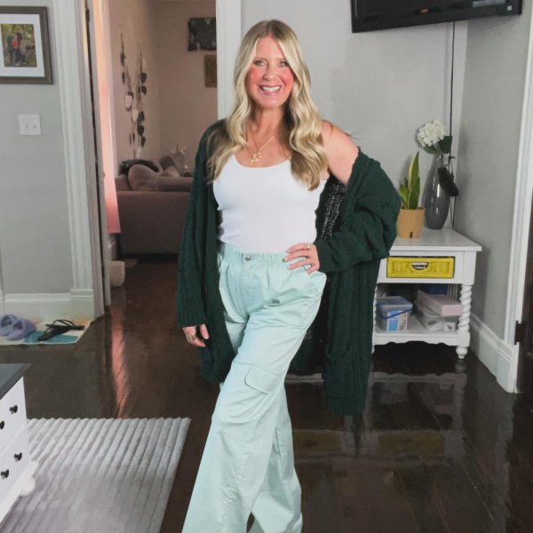 Photo from @fashionably_aligned handle, with 1 product.
