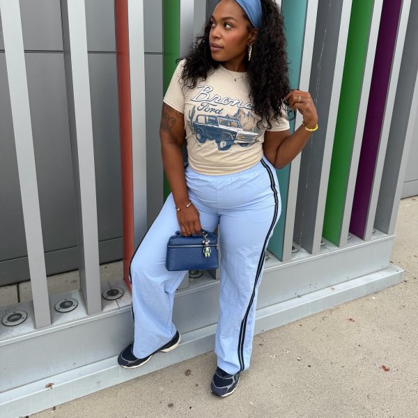 Photo from @life_aslo handle, with 2 products.