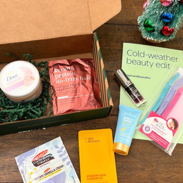 Photo from @mi_littlefllife handle, with 3 products.