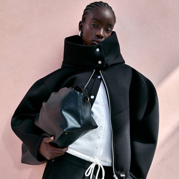 Photo from @walmartstyle handle, with 1 product.