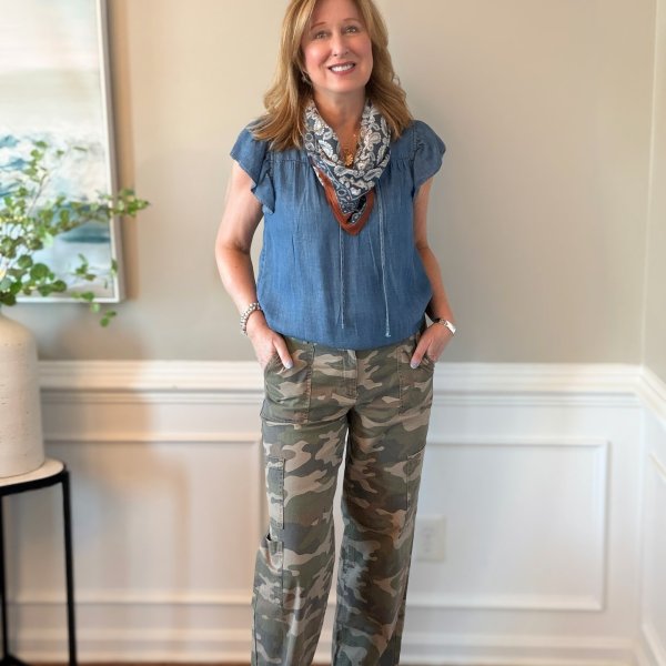 Photo from @jodefinds handle, with 2 products.