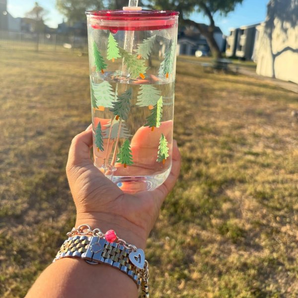 Photo from @esthersue handle, with 1 product.