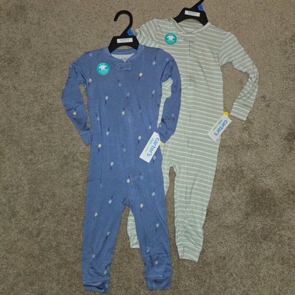 Photo from @reviewer_abbey handle, with 2 products.