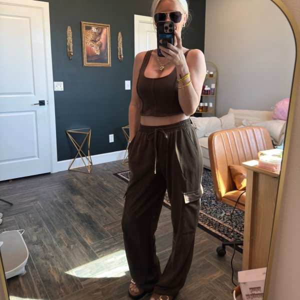 Photo from @whatmandi6 handle, with 1 product.