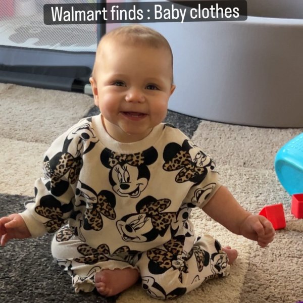 Photo from @tinytrendz.co handle, with 1 product.