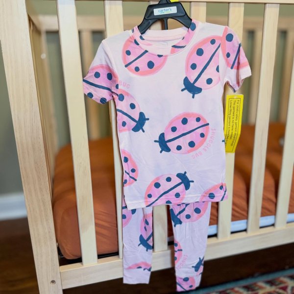 Photo from @screwcityresale handle, with 1 product.