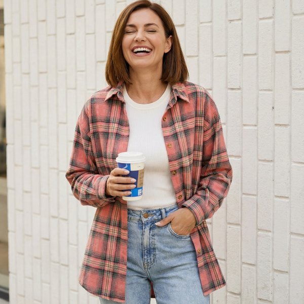 Photo from @fantaslook_us handle, with 1 product.