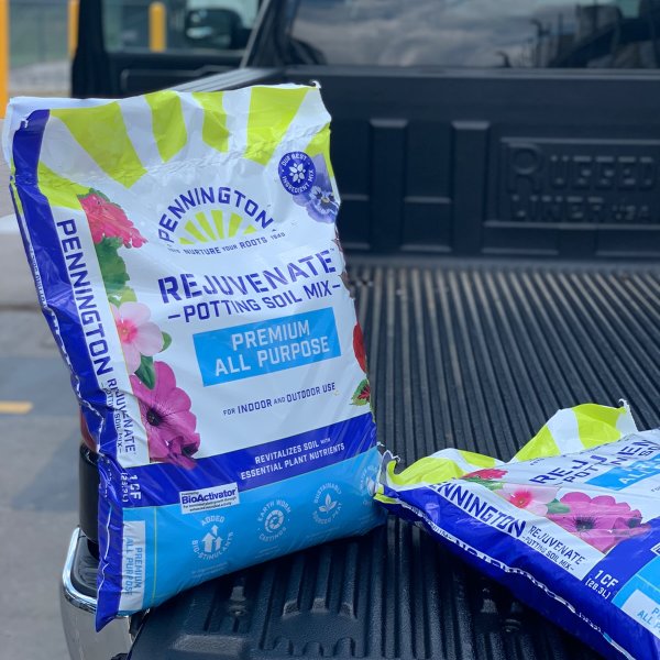 Photo from @penningtonsoilproducts handle, with 1 product.