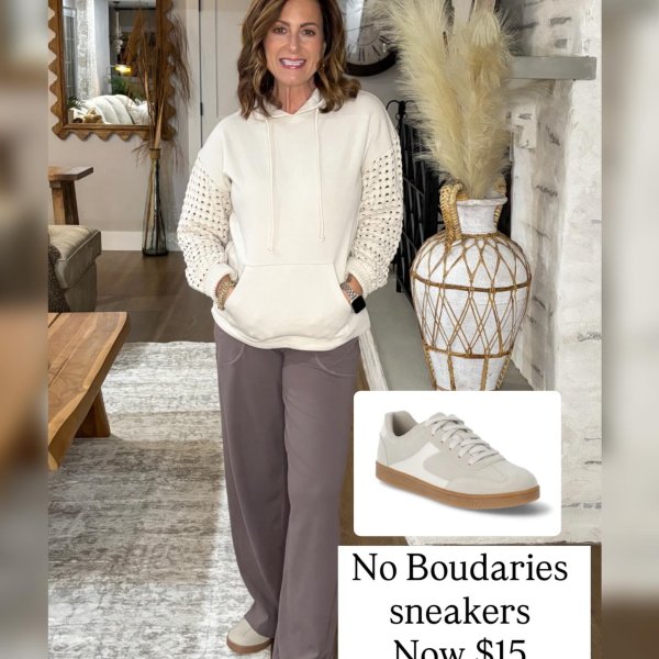 Photo from @affordable_amy handle, with 2 products.