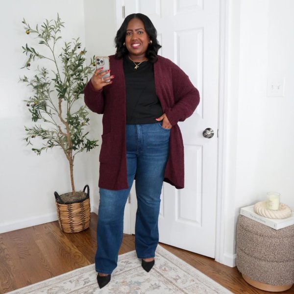 Photo from @karellebeauty handle, with 2 products.