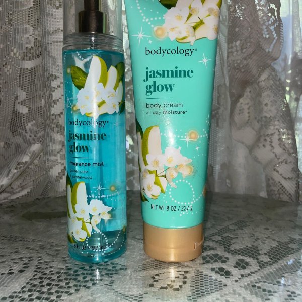 Photo from @selfcarewithsummer01 handle, with 1 product.