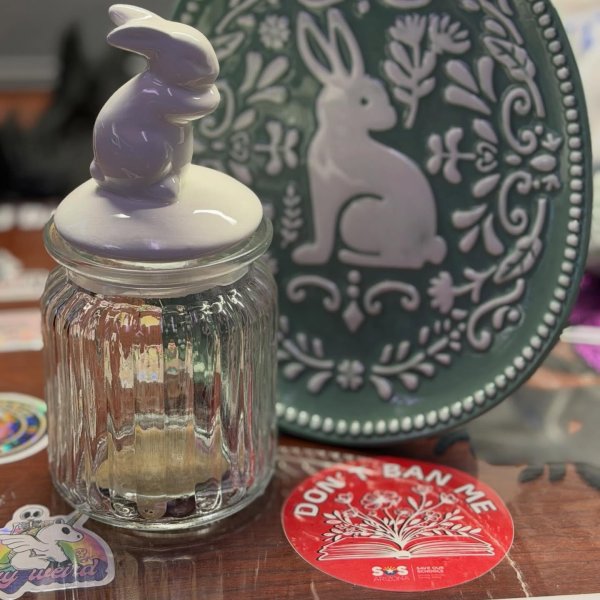 Photo from @thesnackg0blin handle, with 2 products.