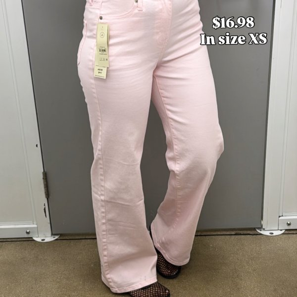 Photo from @shopthedealwithme handle, with 1 product.