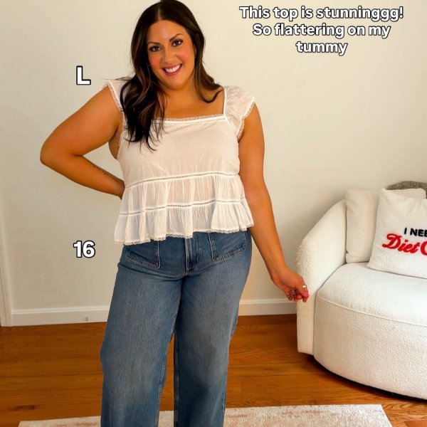 Photo from @confidently_carina handle, with 2 products.