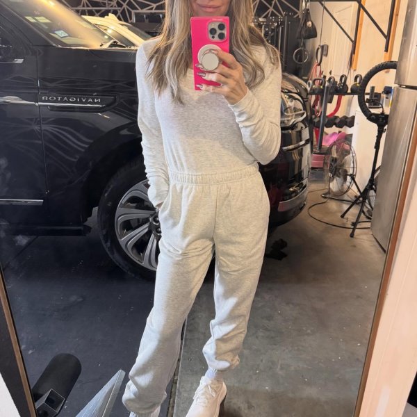 Photo from @danaleigh26 handle, with 1 product.