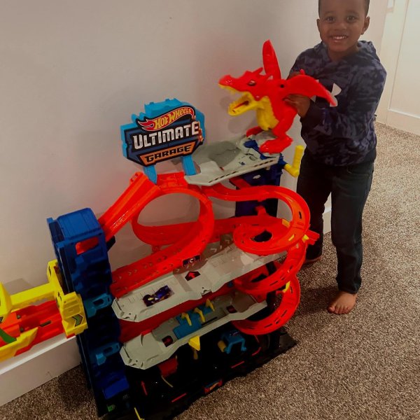 Photo from @justcallmethethriftymom handle, with 1 product.