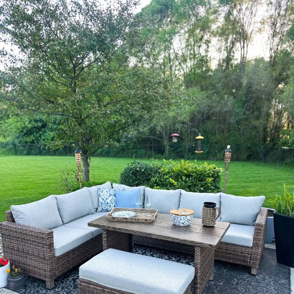 Photo from @livinginyellow handle, with 1 product.