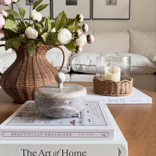 Photo from @neutralcuratedhome handle, with 1 product.
