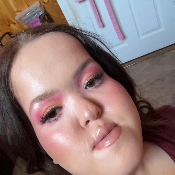 Photo from @dburrymua handle, with 1 product.
