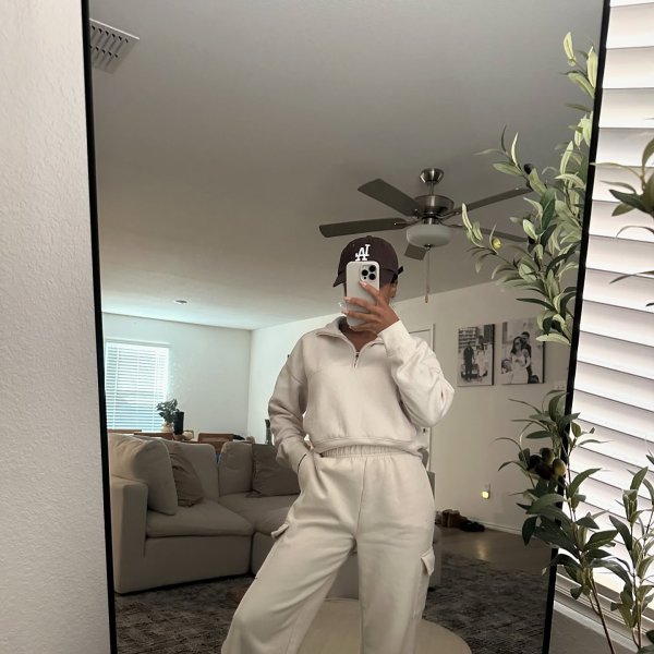 Photo from @kristylesbykristen handle, with 2 products.