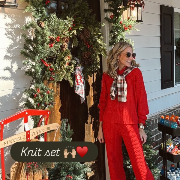 Photo from @lightandlifestyled handle, with 2 products.