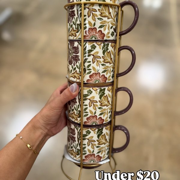 Photo from @shopthedealwithme handle, with 1 product.