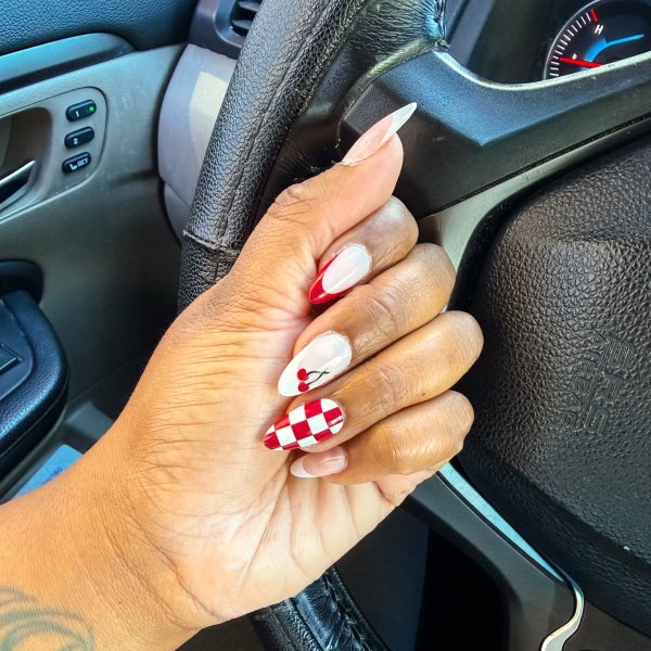 Photo from @selfcarewnat handle, with 1 product.