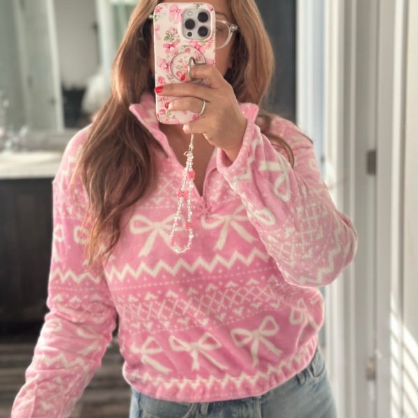 Photo from @mechelle.rosales handle, with 1 product.