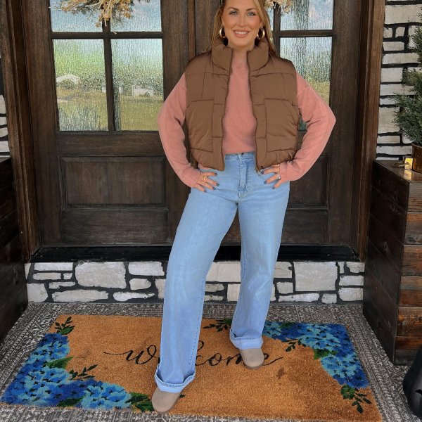 Photo from @life.styledbylindsey handle, with 2 products.