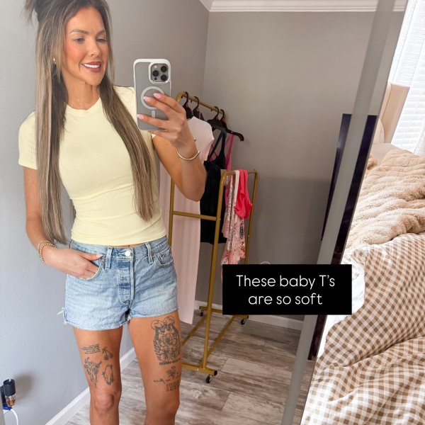 Photo from @trailerparkpretti handle, with 2 products.