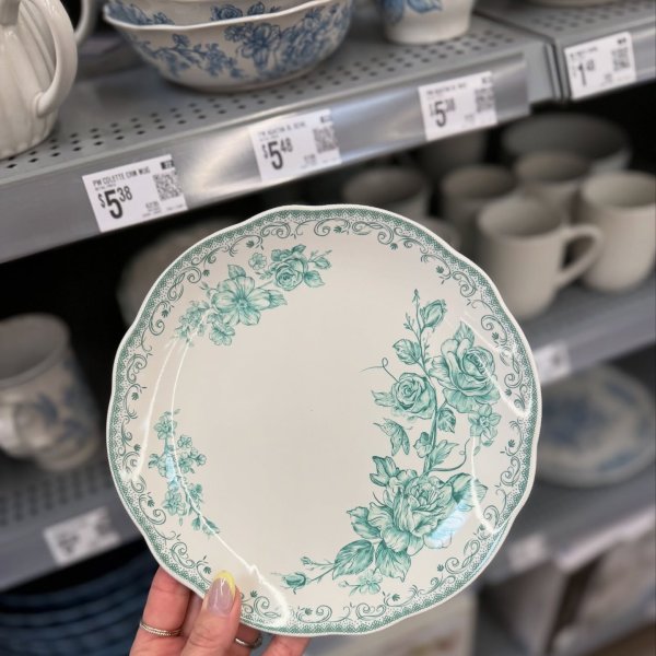Photo from @walmartfinds handle, with 1 product.