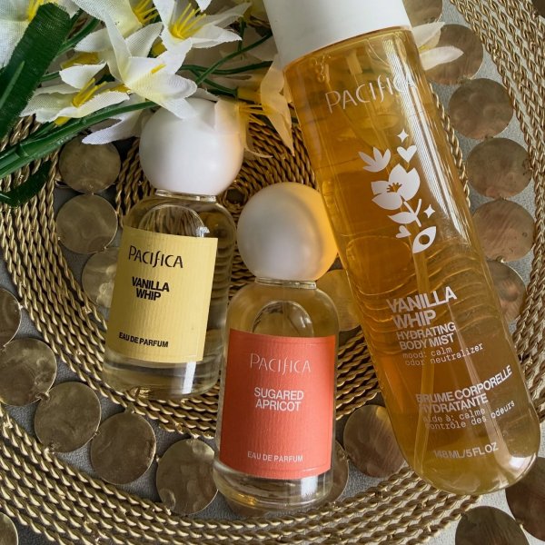 Photo from @makeup.by.umber handle, with 3 products.