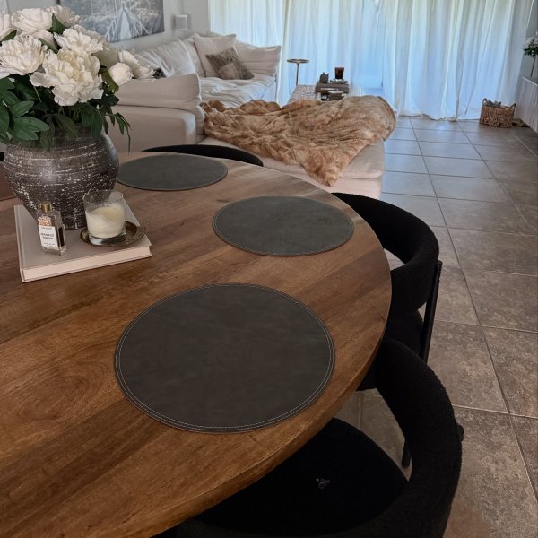 Photo from @thenunezhome handle, with 1 product.