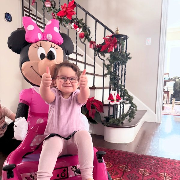 Photo from @enzoandelena handle, with 1 product.