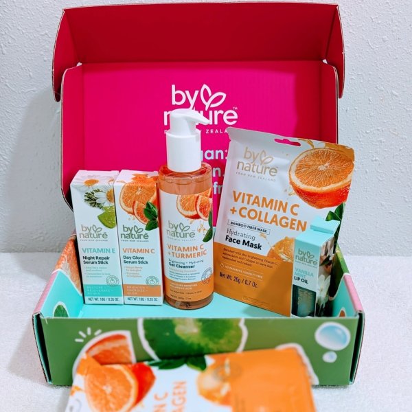 Photo from @mzmilner handle, with 3 products.