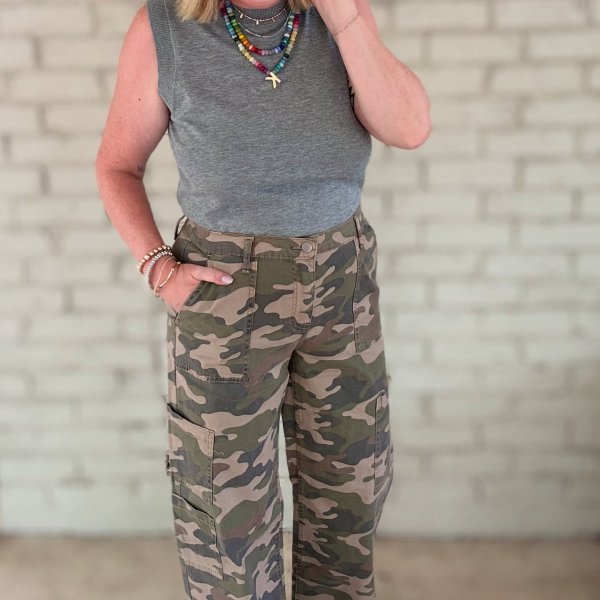 Photo from @shortgirlbigmood handle, with 1 product.