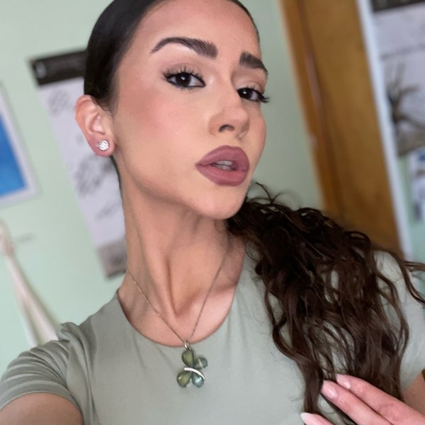 Photo from @ruthemilybeauty handle, with 1 product.