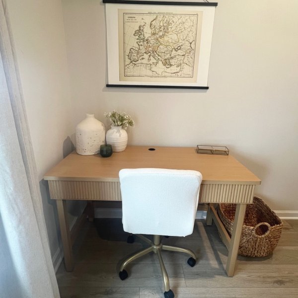 Photo from @apple_and_bee_home handle, with 3 products.