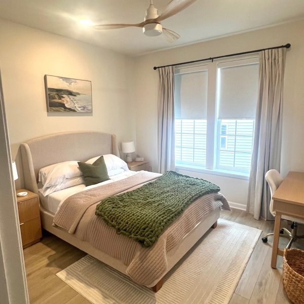 Photo from @apple_and_bee_home handle, with 3 products.