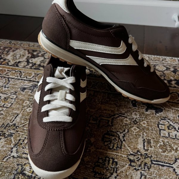 Photo from @partytildawn handle, with 1 product.