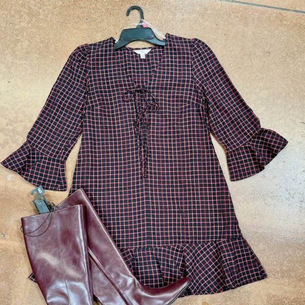 Photo from @sweetmelstyle handle, with 2 products.