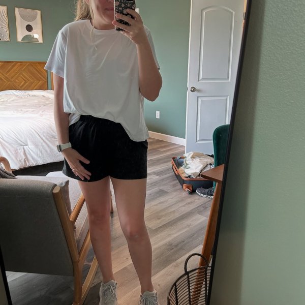 Photo from @reviewswithrachel handle, with 1 product.