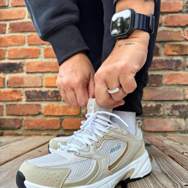 Photo from @sheshoe_game handle, with 1 product.