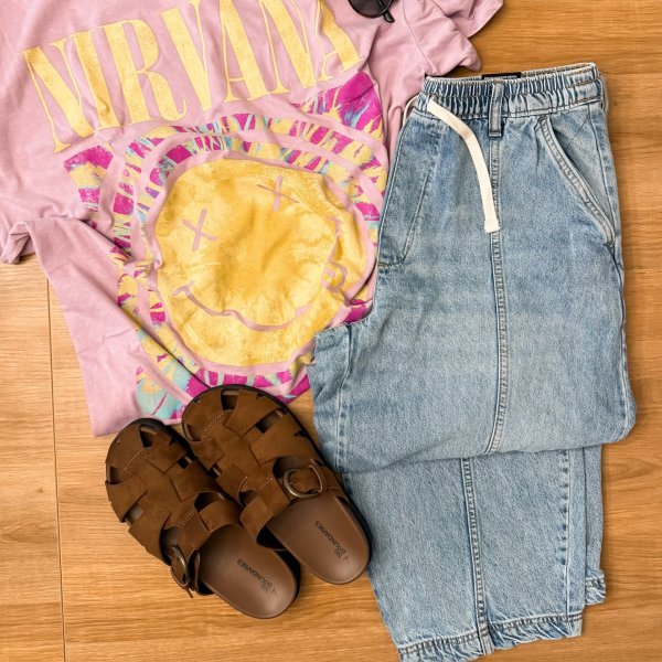 Photo from @always_overpacked handle, with 2 products.