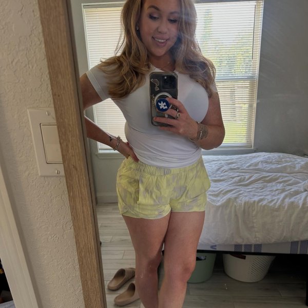 Photo from @ashleahxmu handle, with 1 product.